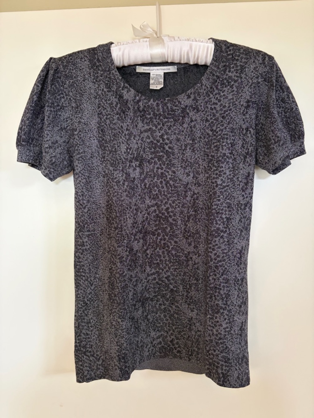 Diane Von Furstenberg Grey Lurex Puff Sleeved Stretch Sweater, Size Small